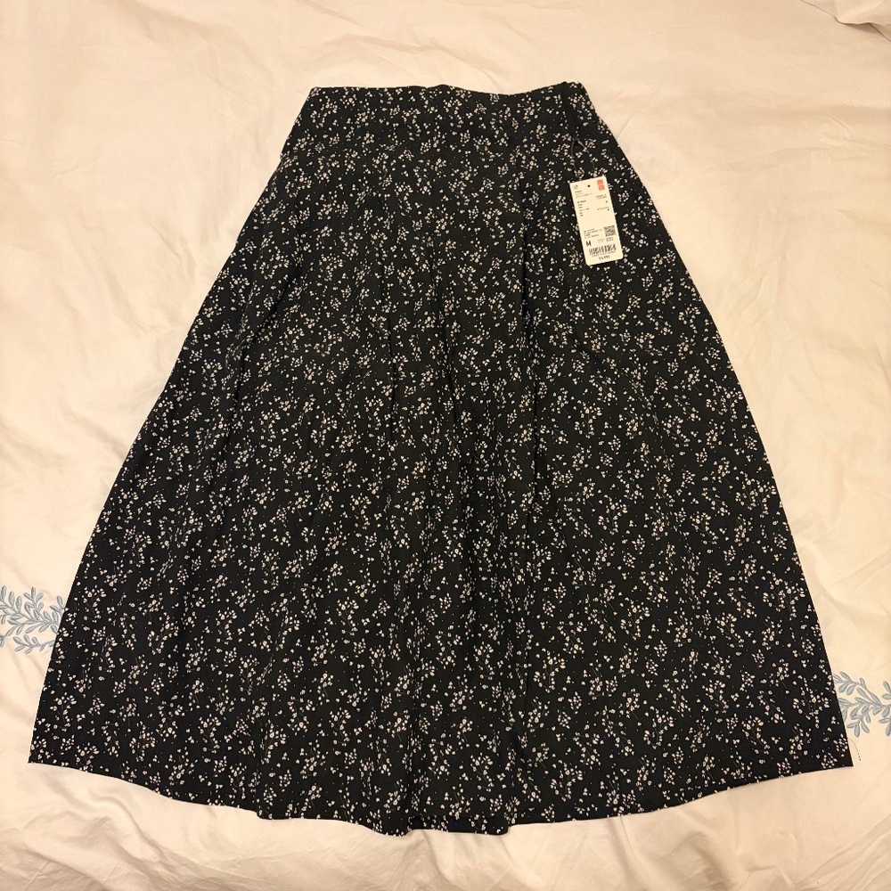 Uniqlo A-line Skirt
